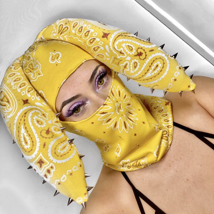 Designed a long ear bunny mask 🐰 https://t.co/jRlElvPPgh