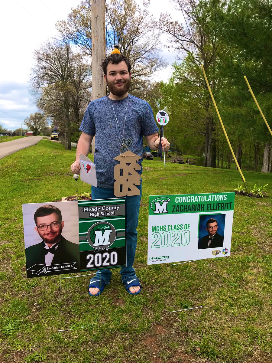 canoeing2's tweet photo. Congratulations, Zachariah! So proud of your accomplishments! Thankful I got to wake you up today with some surprise smiles! #seniors #seniorsign #seniors2020 #Classof2020 #mchs #seniorbling @MEADECOUNTYHIGH https://t.co/y8mKVPSO1X