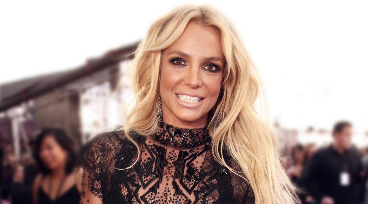 Brit On the red carpet before her Billboard 2016 performance.