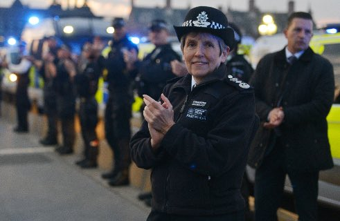 How can police forces across the UK justify issuing fines to people out exercising or sitting in a public park when the @metpoliceuk Commissioner is taking part in this   #westminsterbridge debacle of social spreading