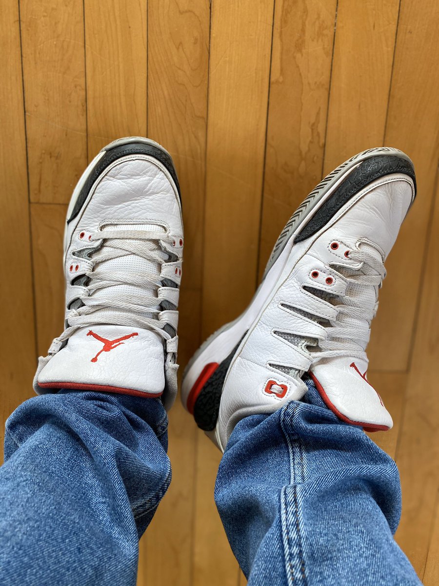 Dallasmrogers's tweet image. @MJmpls @Jcbailey1978 I know you two rock the Agassi’s but I rock the Federer’s..

#housekicks #flexfromhome
#FedererFridays #kotd