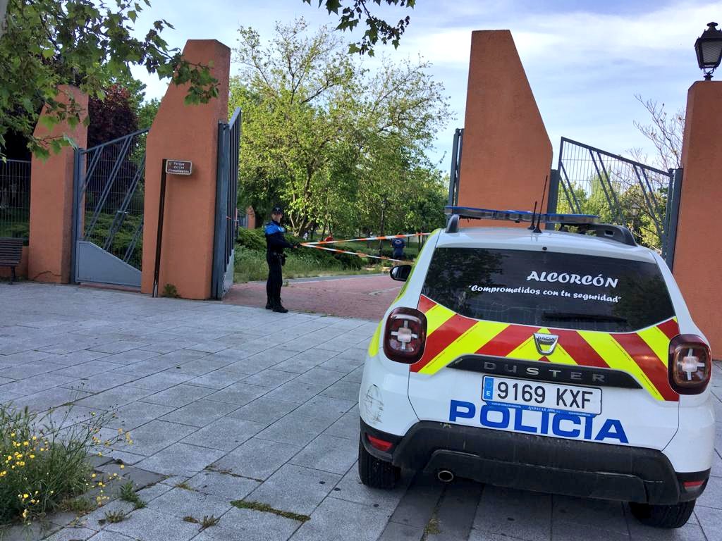 PoliciaAlcorcon's tweet image. ✅Están quedando abiertos todos los parques del municipio.
🙄 Recuerda que las zonas infantiles y deportivas continúan cerradas 🔒