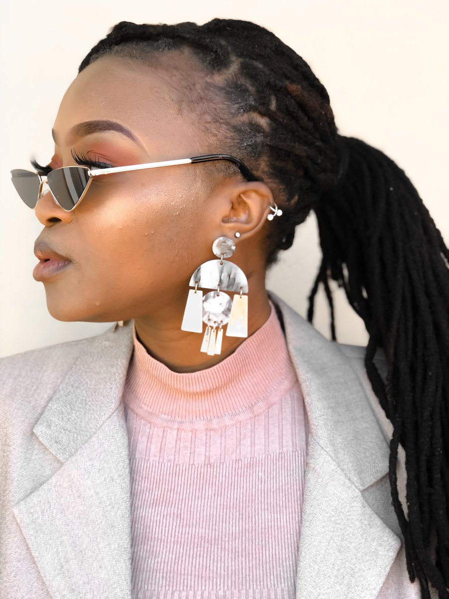 noxolosigula's tweet photo. Entering the new month like...
Happy #WorkersDay
#COVID__19 #lockdown #CelebDragRace #ArifWazir #TheHalfOfItNetflix #COVID #fashionblogger #fashionnova #thefix #modelsa #FashionPhotography #fashiongram https://t.co/FFdyTOtxAS