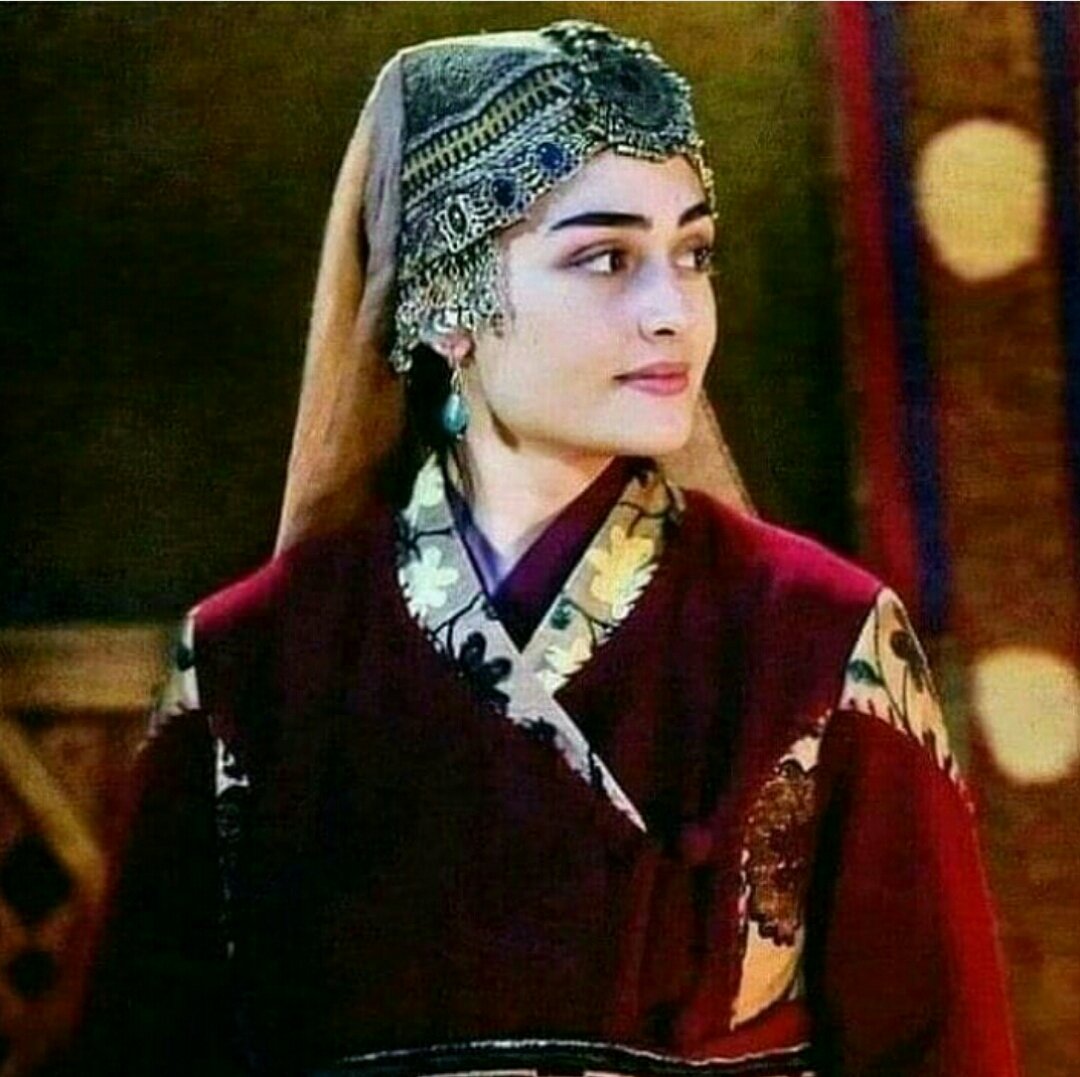 yousafmalik283's tweet photo. Pakistani's crush nowadays😍
#haleemasultan #Ertugrul #Drilis https://t.co/oA8UtSpAN3
