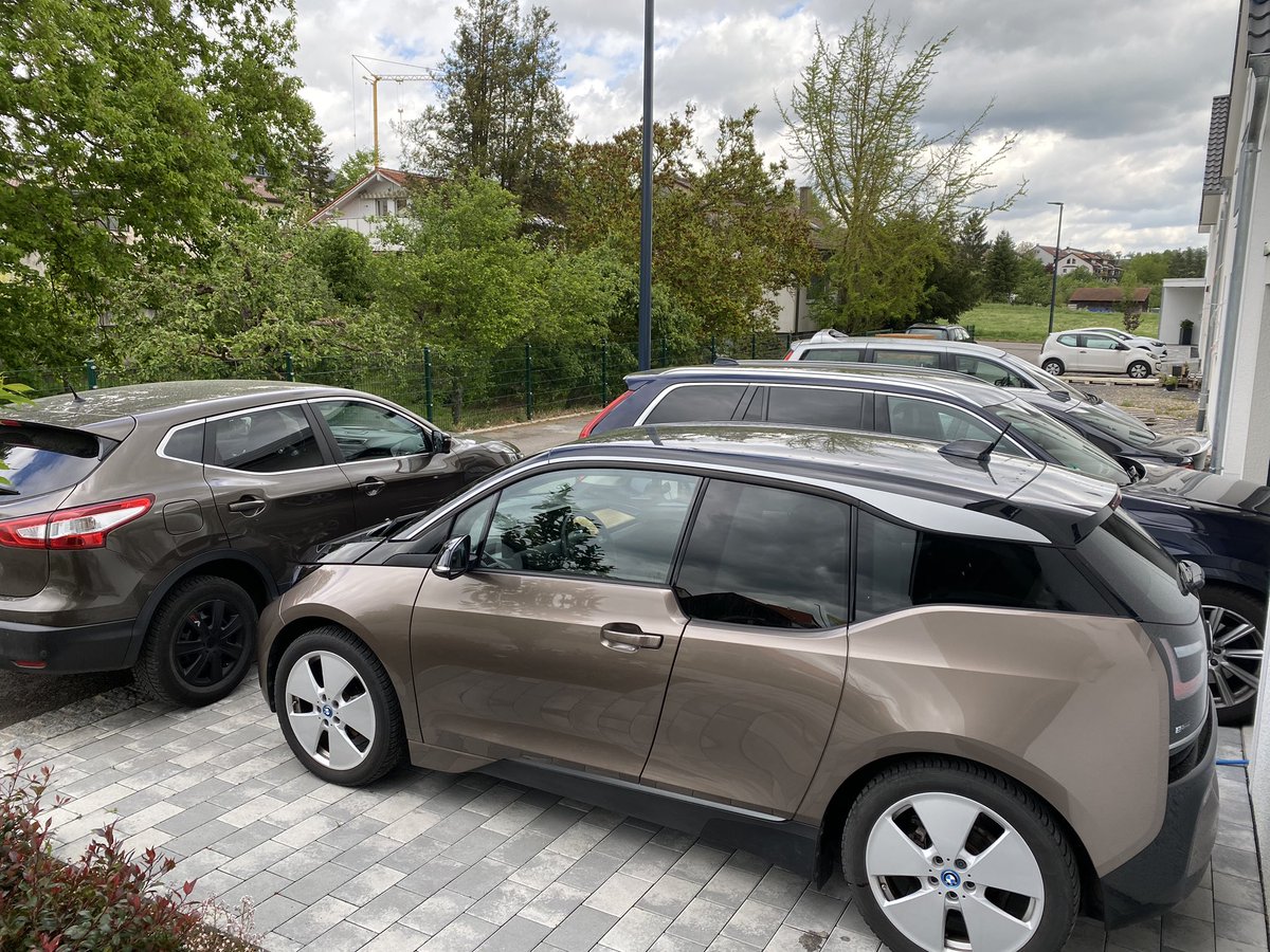 Michael Schuck Fruher War Eine Familie 5 Personen 1 Auto Und Dieses Wurde Nicht Jeden Bewegt Aus Landleben Heute Eine Familie 3 Personen 5 Autos T Co Gvp6yi3ndg