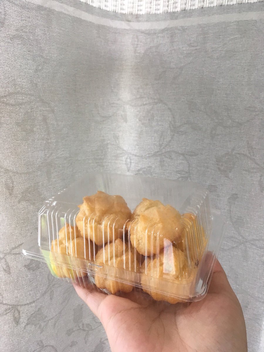 Bean_Tuo's tweet photo. อย่าพึ่งเลื่อนผ่านนะคะ ไม่ซื้อไม่เป็นไรแต่ช่วยรีหน่อยค่าาาา🥺 คุกกี้บราวนี่แบบในรูปชิ้นละ10บาท🍪ขั้นต่ำ5ชิ้นน้า✨และเอแคลร์กล่องละ25บาทเท่านั้น🧁✨ทำเองหมดทุกอย่างเลยแบบโฮมเมคทำสดใหม่สนใจdmได้เลยค่า💕#ตลาดนัดออนไลน์ประชาธิปไตย #ทวีตดีคนรีน้อย #เราไม่ทิ้งกัน https://t.co/x7hHw4krPP