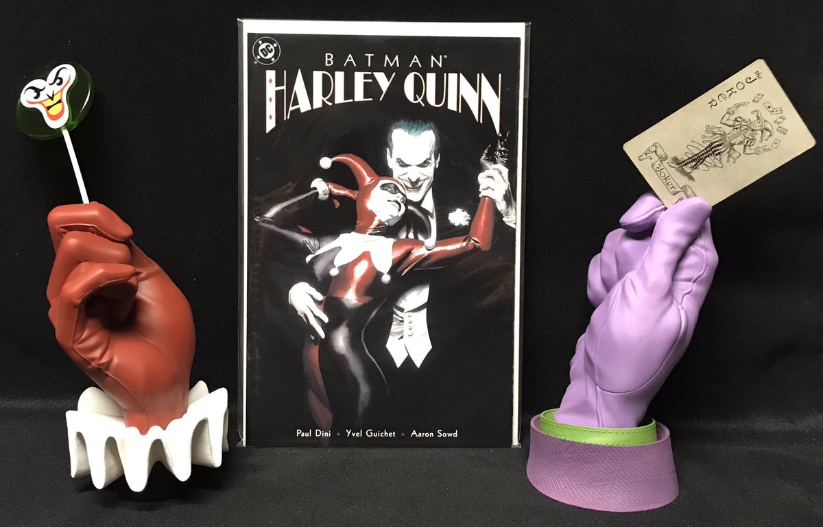 firesourcexx's tweet photo. Got a couple new statues from #Cryptozoic for this Batman Harley Quinn Comic Display. #dccomics #Dini #Guichet #Sowd #AlexRoss #HarleyQuinn #Joker #Batman https://t.co/ScLx5JN2pS