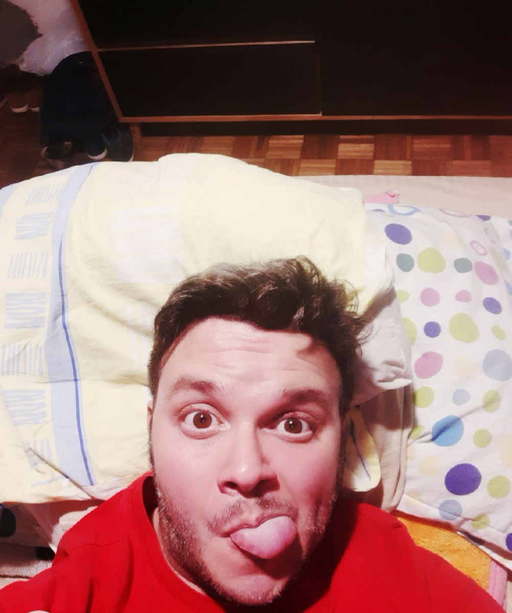 JcOcanto's tweet photo. Asi llego a mis 40 años, #gordito #rechoncho y #canoso aunque no es como quisiera celebrarlo, estoy feliz de recibirlo con salud, prosperidad, amor y la mejor compañia #HappyBirthdayToMe #negritocochalinda https://t.co/cAVU7TD9W3