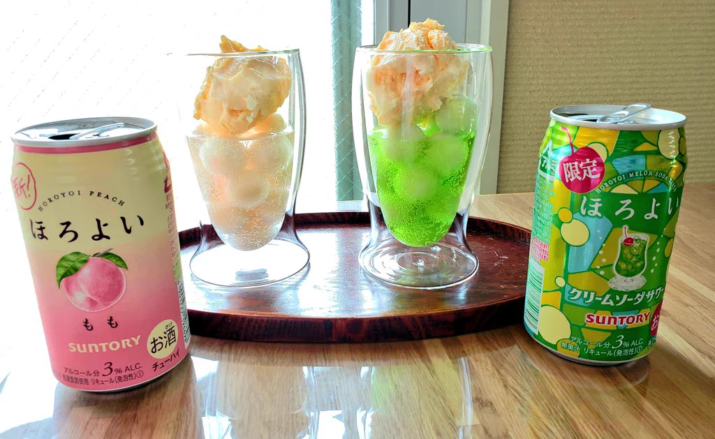 クリームソーダサワーに？バニラアイスとアイスの実を組み合わせるとめちゃうま！