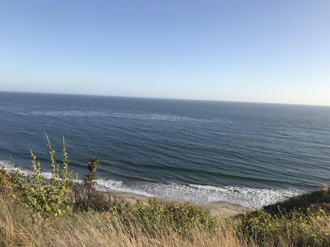 View from earlier today. Just wanted to hear the sound of the waves https://t.co/TiT88VaqwN