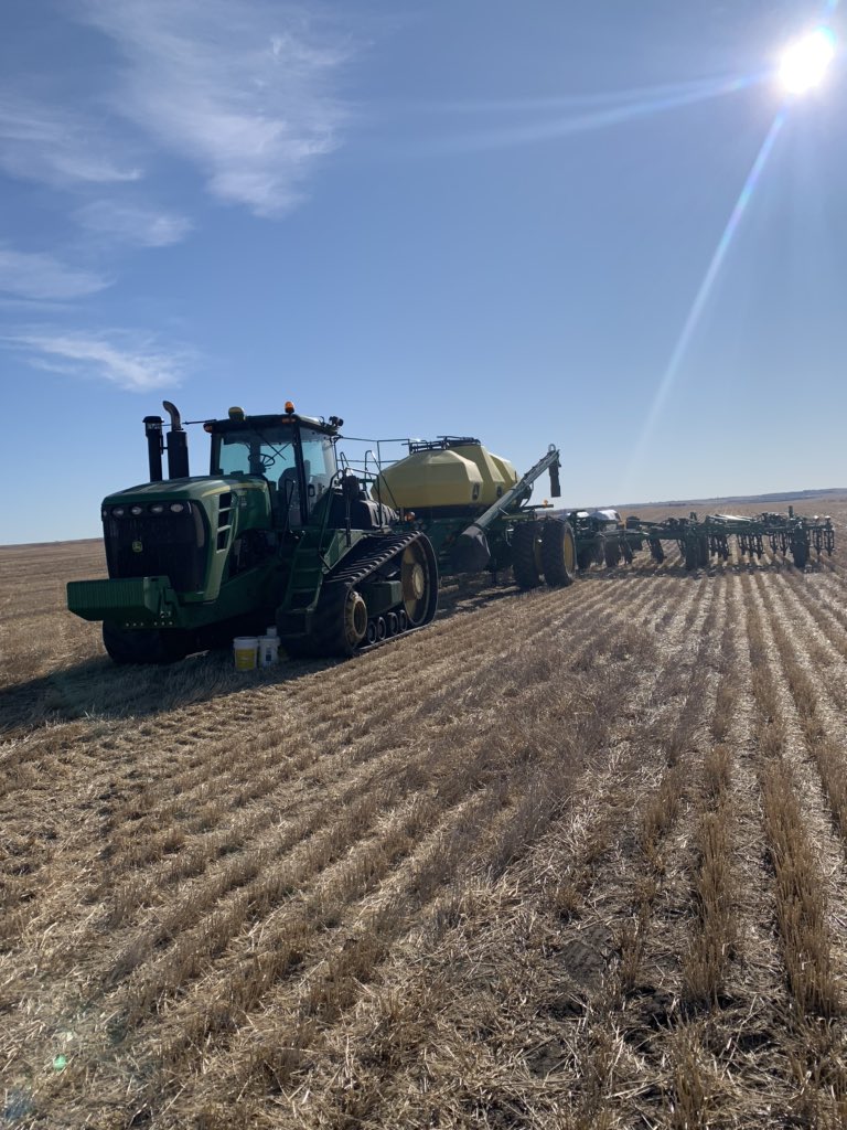 MelLeischner's tweet photo. Productive day getting some rxs loaded #vrseed #prescisionag #plant2020 https://t.co/2Z9fm98F83