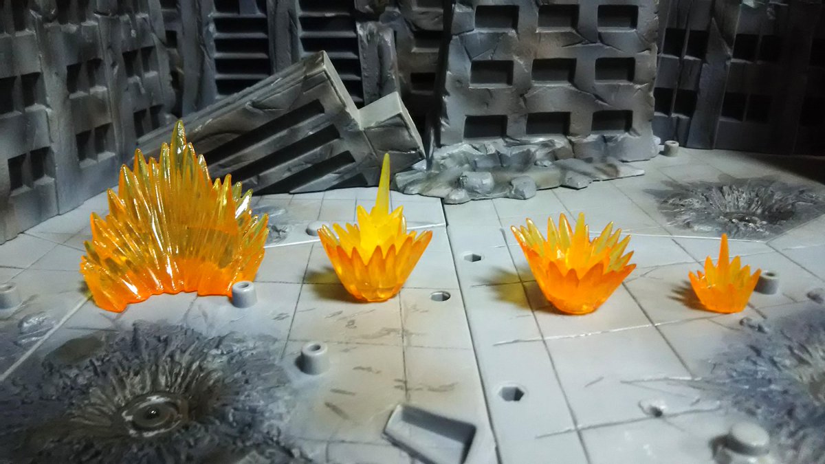 omokichi2's tweet photo. オモ写用エフェクト紹介1

「着弾エフェクト」

THEエフェクトやガンダムのプライズ景品に付属の物

#オモ写　#ジオラマ　#エフェクト https://t.co/59UBhaaxm6
