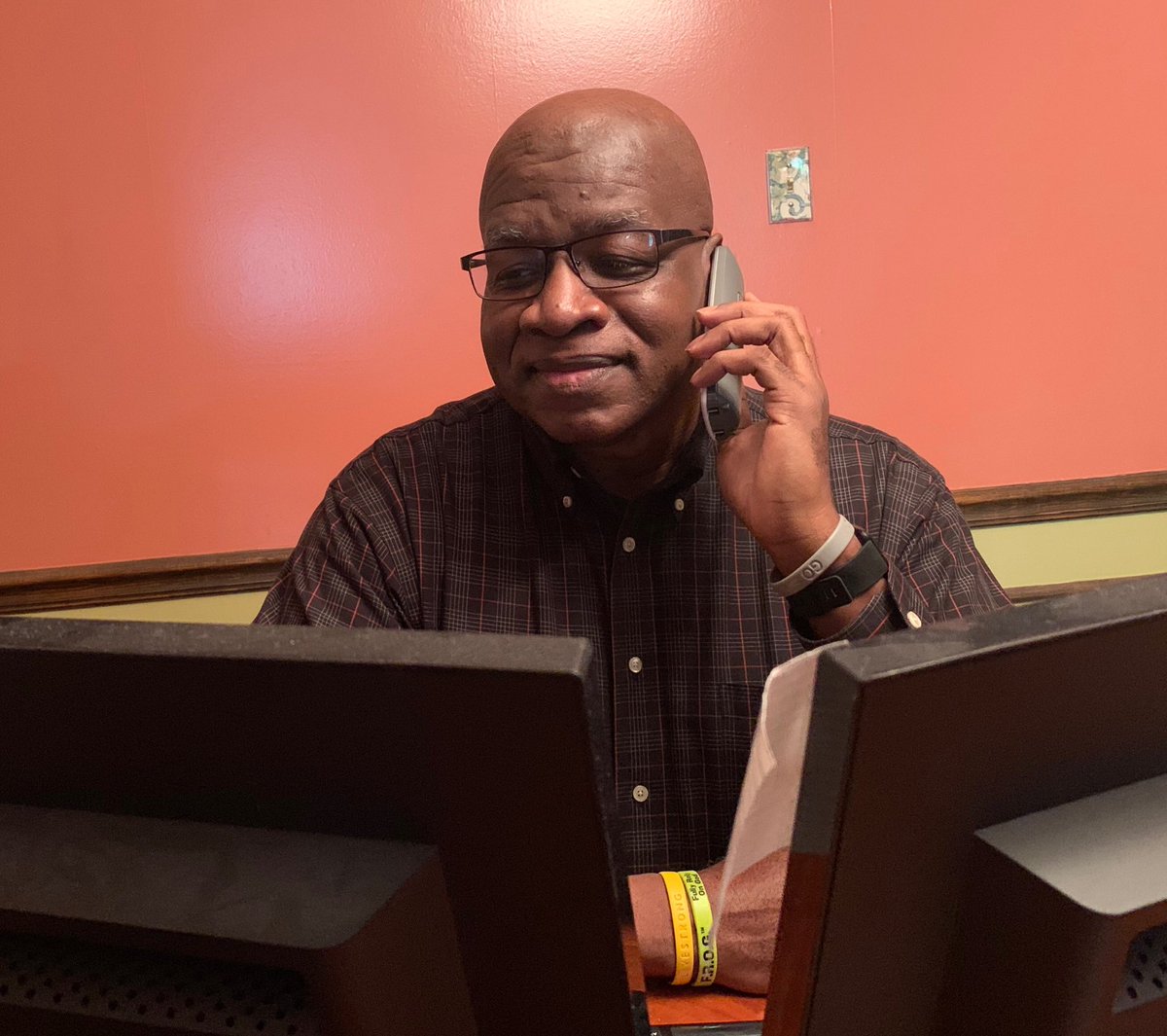 We have a new Veterans Services Officer, Mike Davis. Our VSOs help you file for benefits claims, obtain service records, + provide counsel to vets and their families. This = shorter wait times for appointments.  To sign up for new Vet newsletter, just message us your email info.