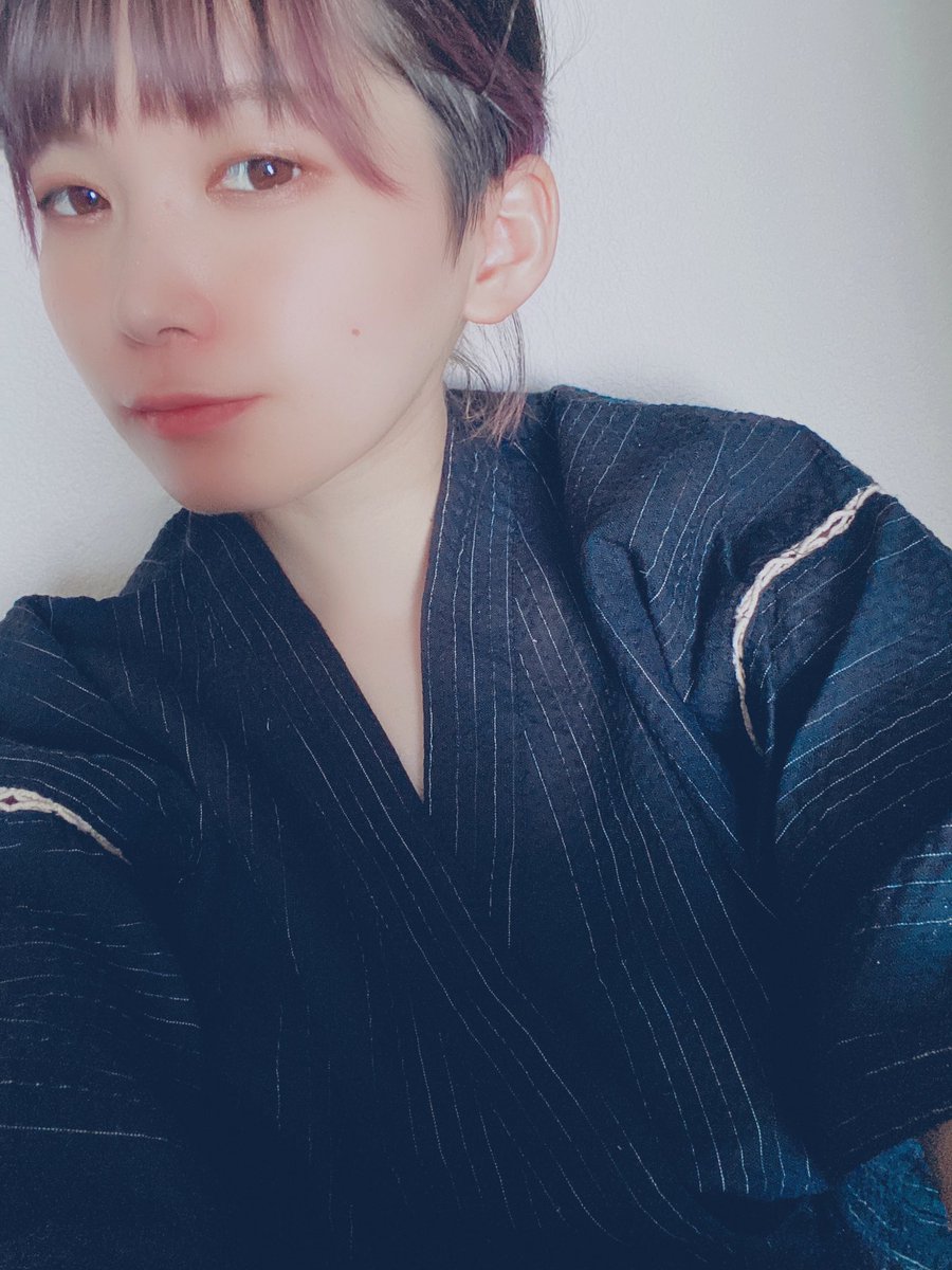 ｵｶﾞﾊﾟﾝﾀﾞ 暑い でも ちょっとだけ結べる長さに なった事に気がついた 前髪は切りすぎました 甚平涼しくて快適です ショート 後れ毛 和服 甚平 自撮り 被写体