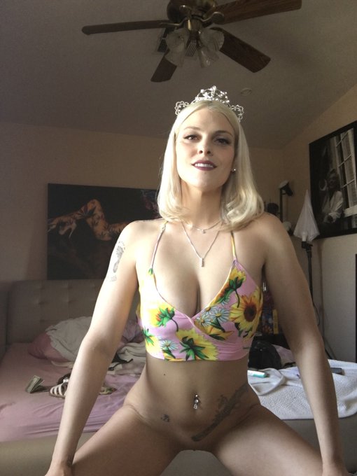 Pretty Kitty Committee! https://t.co/yvbKdhBUSF<a href="/tag/whitegirls"class="tags"><span>#whitegirls</span></a><a href="/tag/subscribe"class="tags"><span>#subscribe</span></a><a href="/tag/retweet"class="tags"><span>#retweet</span></a><a href="/tag/bootyalert"class="tags"><span>#bootyalert</span></a>