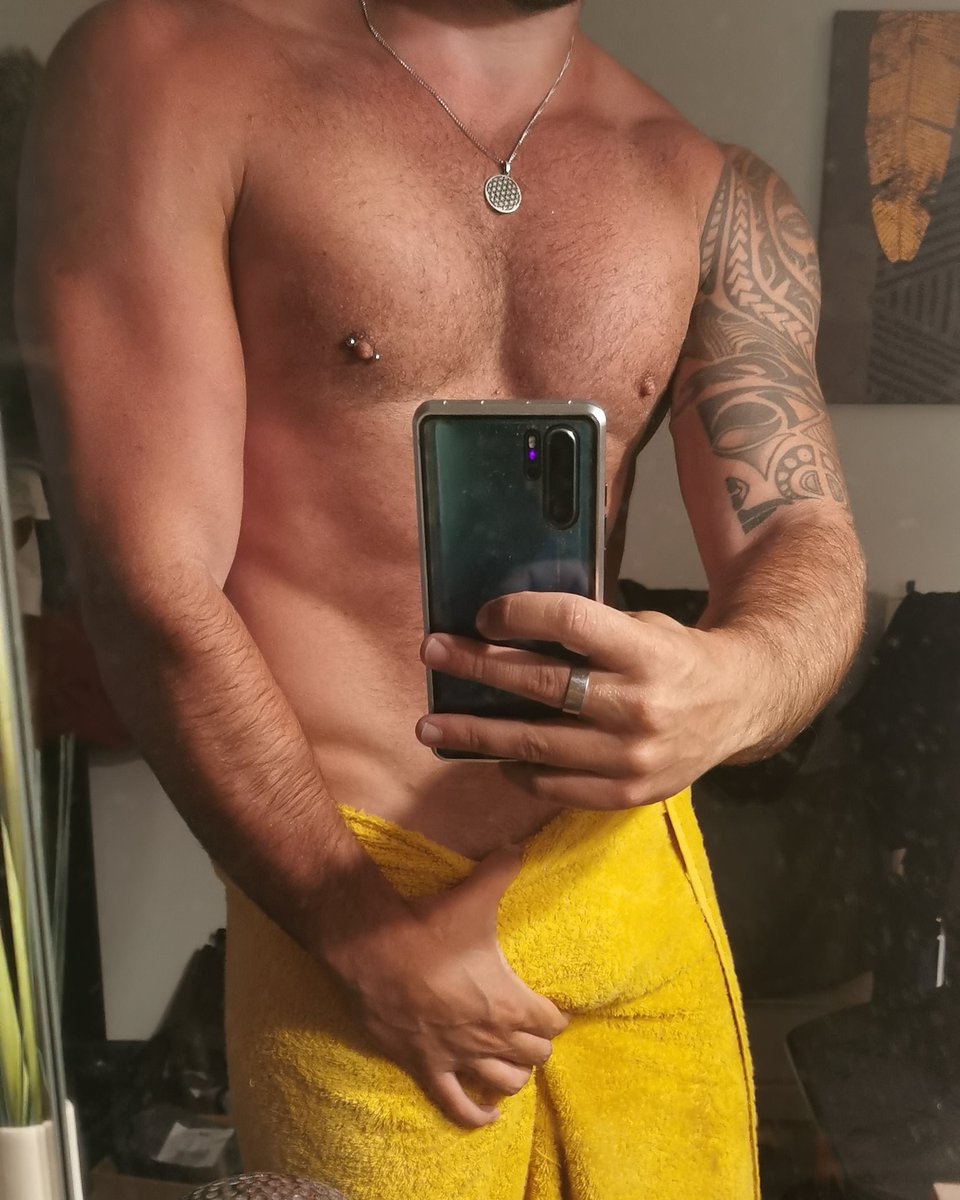 ryanw__ukk's tweet photo. Chest hair is growing back! Who prefers the fur!? https://t.co/WYOx58deXr https://t.co/SdGXGX6EiU