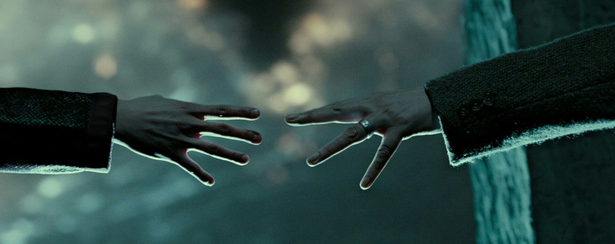 Harry_Potter_TM's tweet photo. Varitas arriba /º https://t.co/rddsNyRhJr