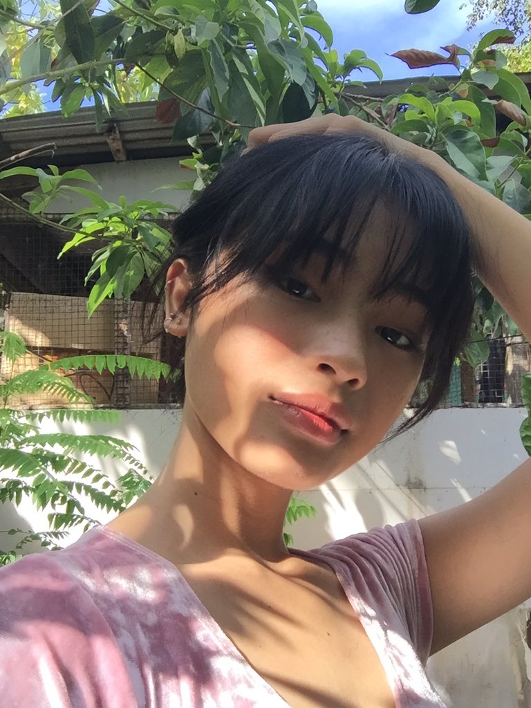rosemnznrs's tweet photo. what u thinkk? 🥵 https://t.co/VRlsDohJkM