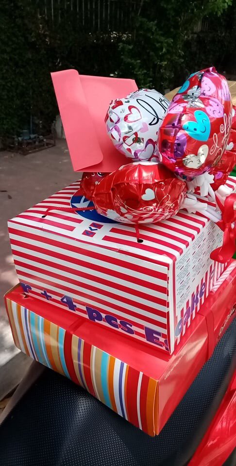 MARLOsWorld_'s tweet photo. SPECIAL DELIVERY FROM ALL OF US, @marlo_mortel! SURPRISEEEE! We love you baby boy! #ECQserye #sohaPITOgether 

Thank you so much babies and mommies @mw_global2018 ✨🎉❤️ https://t.co/dJXnAXUCru