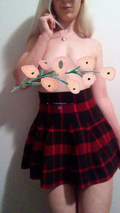 We're having fun on our onlyfans! 🌺 https://t.co/gqrIRkXBIl https://t.co/uFcFKaCQ75