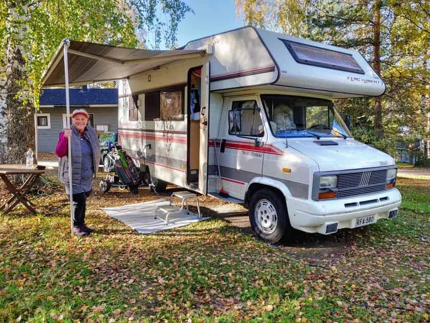 Revontulen lomakeskuksen sijainti sivussa suurista kaupungeista luo rauhan, luonto ja monipuoliset harrastusmahdollisuudet golfin ohella ovat käden ulottuvilla.

GoGolf: bit.ly/3dALrOA

#GolfFI #RevontuliGolf #Golfkenttä #RevontuliFI #Mukavuusalue #MunTapaPelata