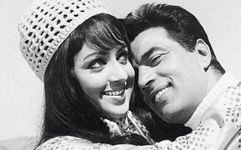Happy wedding anniversary to my most fav star pair ..<a href="/aapkadharam/">Dharmendra Deol</a>  <a href="/dreamgirlhema/">Hema Malini</a> 
best human being .. 
ishwar ki kripa bani rahe 🎂💐🙏🙏