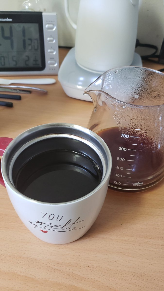 sora20180's tweet photo. ３時のティーブレイクには
ちょっと早かったけど、Bubudecoffeeさんから
買ったBAKINGCOFFEEさんのBirdFlowerを淹れて
お供にバターサンドを頂きました。
期待通りに美味しかった😋

あーお店に行ってランチとスィーツ
頂きたい

#bubudecoffee
#baskingcoffee
#BirdFlower
#バターサンド https://t.co/xiVb0ND6cK