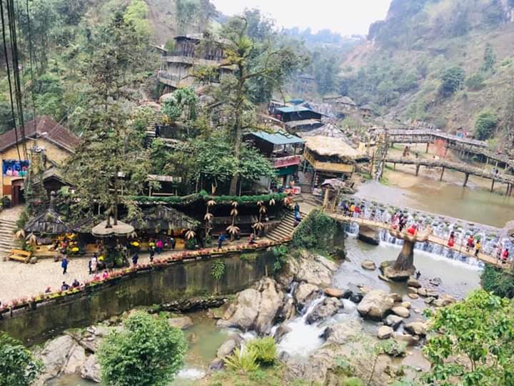 s_hmong's tweet image. Cat Cat village in Sapa town of Northern Vietnam - one of the most beautiful places should to visit when you come. 

#Sapa_trekking #Local_guide #Culture_tour #Special_adventure