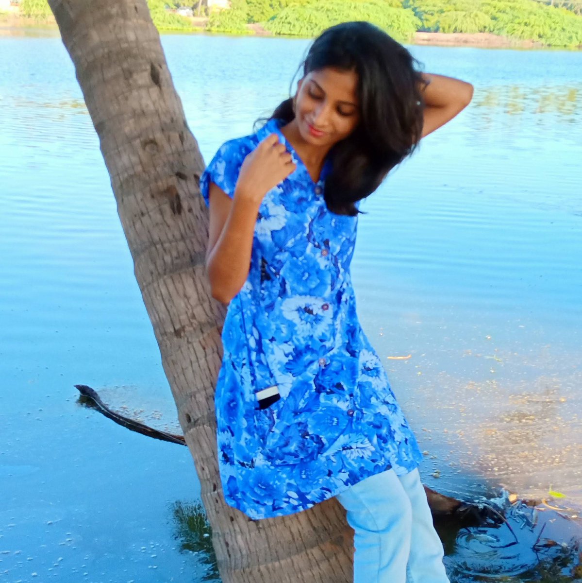 RiyaTamil4's tweet photo. #NewProfilePic https://t.co/y73DFuo4SW