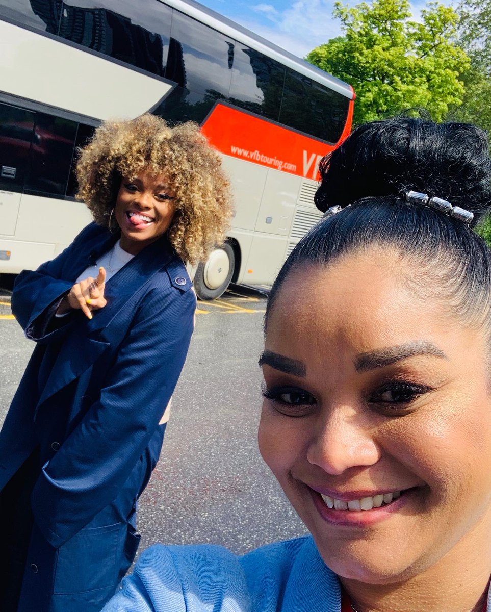 When Fleur East takes a quick 2m distance picture. Meet her today doing an interview with Critical Care nurses. #NHSheroes #FrontLineHeroes #StayHomeSaveLives #NHSThankYou #lockdown #ClapForTheNHS