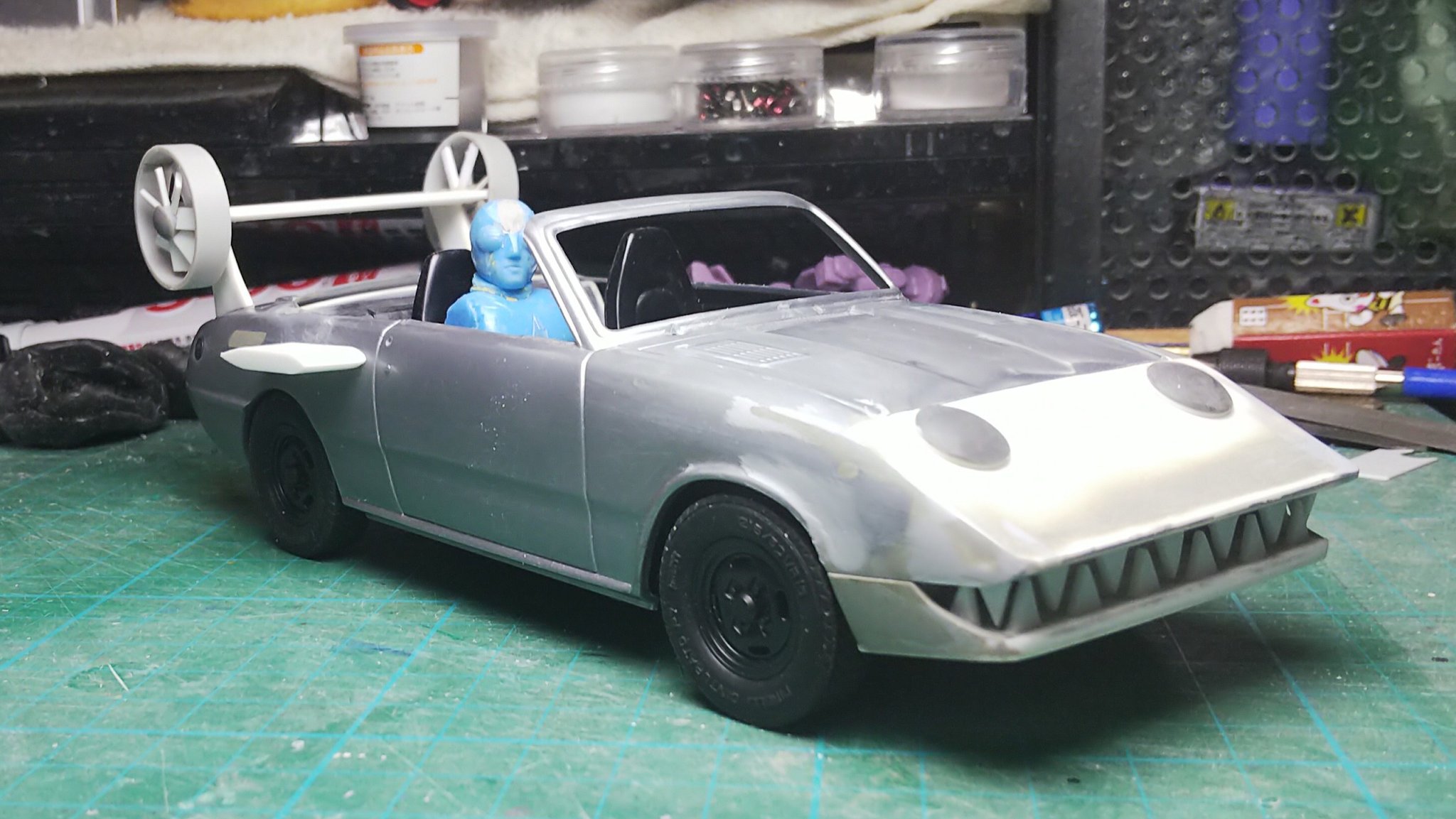 イリコ キューピー En Twitter 実写版と同様のベース車 いすゞ ベレット から ライジンゴー を作っています 内装と イナズマン を追加しました