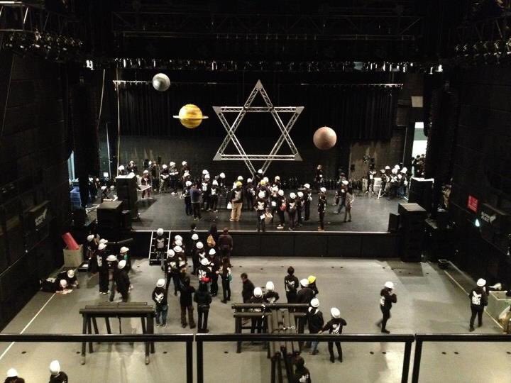 kjsuba's tweet photo. 赤坂BLITZ閉館かー。
専門の卒業ライブで使った場所。
実際の小屋で
イチから学生の自分達で作った
最初で最後のライブ。
懐かしい〜。笑
#18CE
#PAコース
#まさかの7年前
#時の流れは早いな〜 https://t.co/e4zciSxR1N