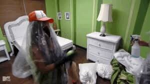 justlilmeg's tweet photo. @snooki &amp; @JENNIWOWW cleaning the #smoosh room really hitting the feels of what life be like now https://t.co/IcifWAEF25