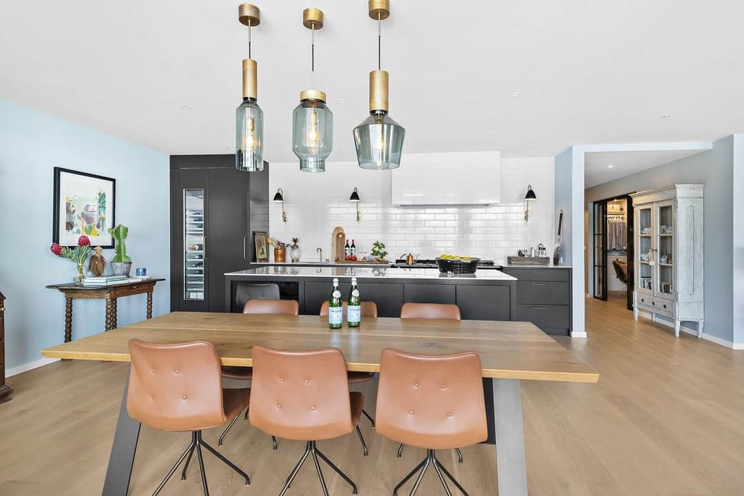 WillowViiew's tweet photo. Take a look at natural and beautiful floor oak sand. 

Oak Sand has an appealing appearance comes in  variety of formats. The surface treatment has important natural oils that  contains  essential ingredients. And also  protect  the  floor  from dust, water and UV rays.  
#home https://t.co/4xnX5tH7bN