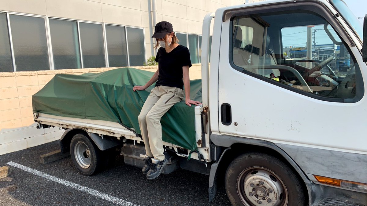 おっちゃん Twitterでよく見かけるやつ トラックじゃ加工しても映えない 車好き女子 車好きと繋がりたい