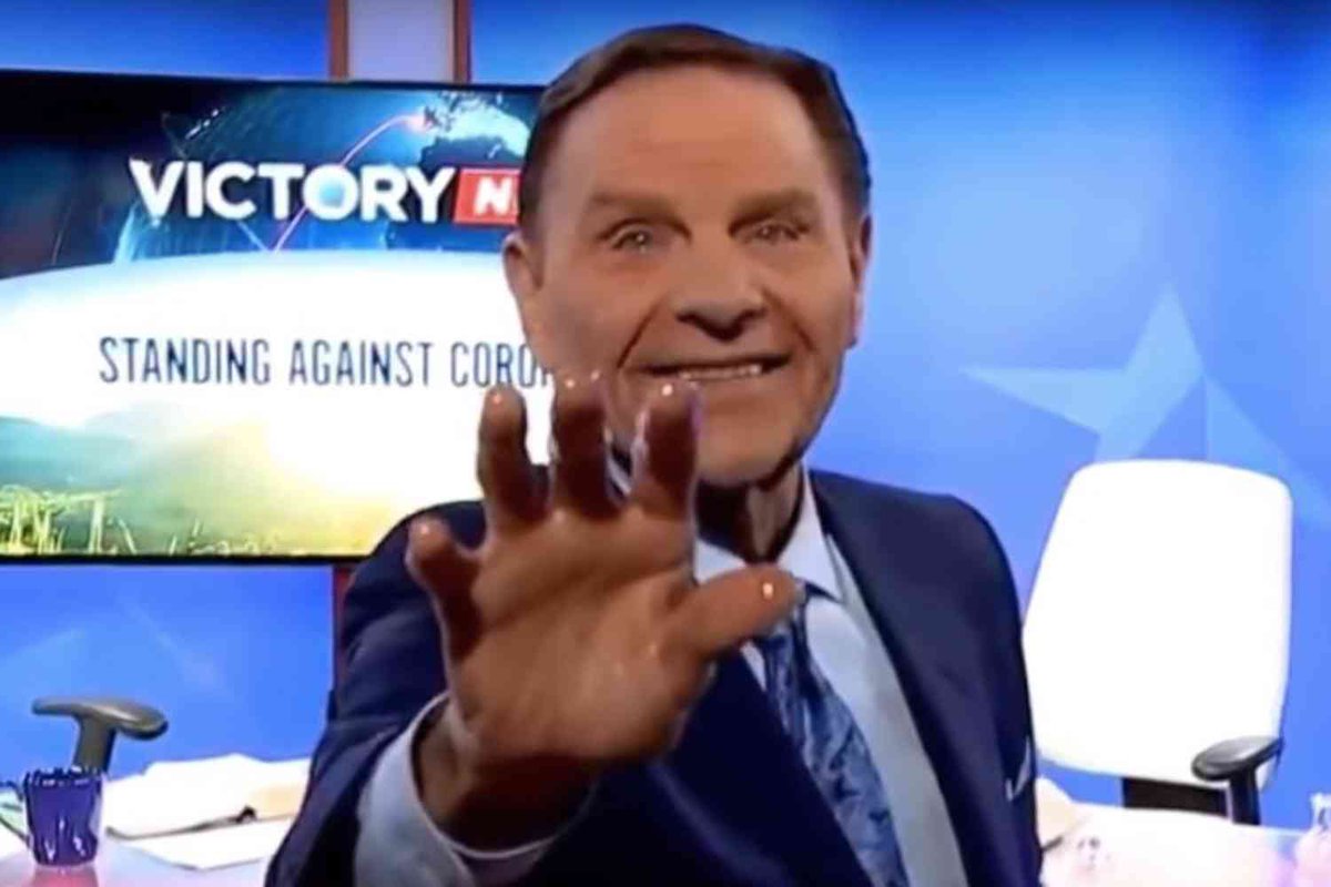 elchicanomarine's tweet image. I’m just wondering why none of these televangelists have been showing up at hospitals and performing miracles on all these Coronavirus patients.🤔