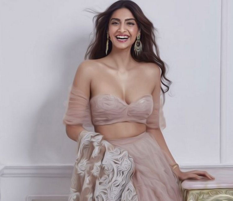 TimesSouth1's tweet photo. #SonamKapoor
Sonam Kapoor’s sizzling avatars
For More>>https://t.co/sIgMdAGDXz https://t.co/wgdcDx55Bs