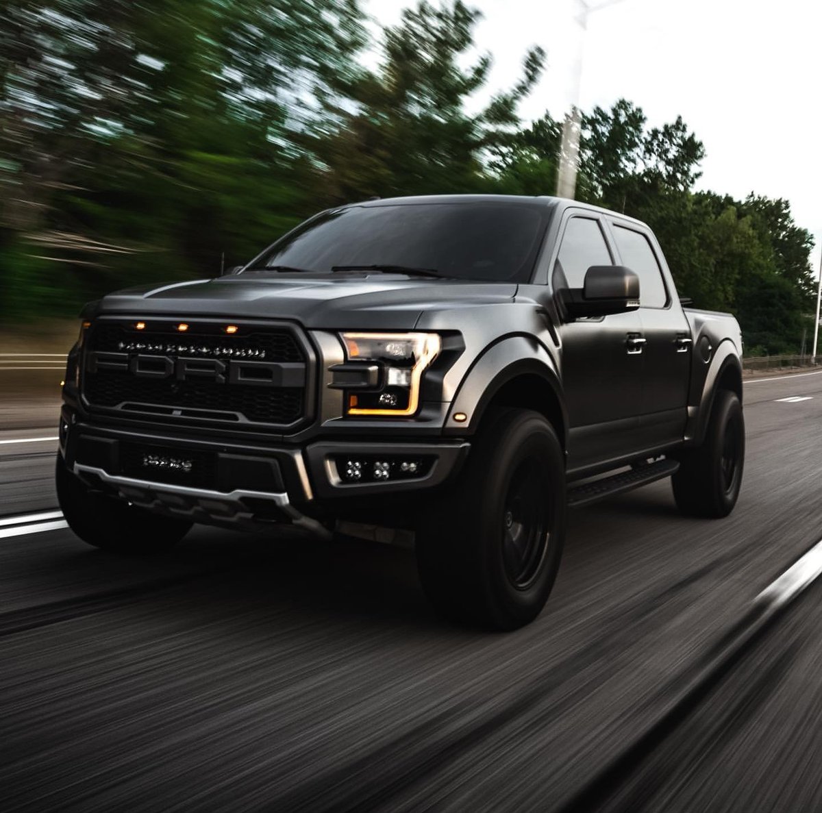 Earlsimxx's tweet photo. Gen 2 Raptor 🖤 https://t.co/wDIz9MRQbn