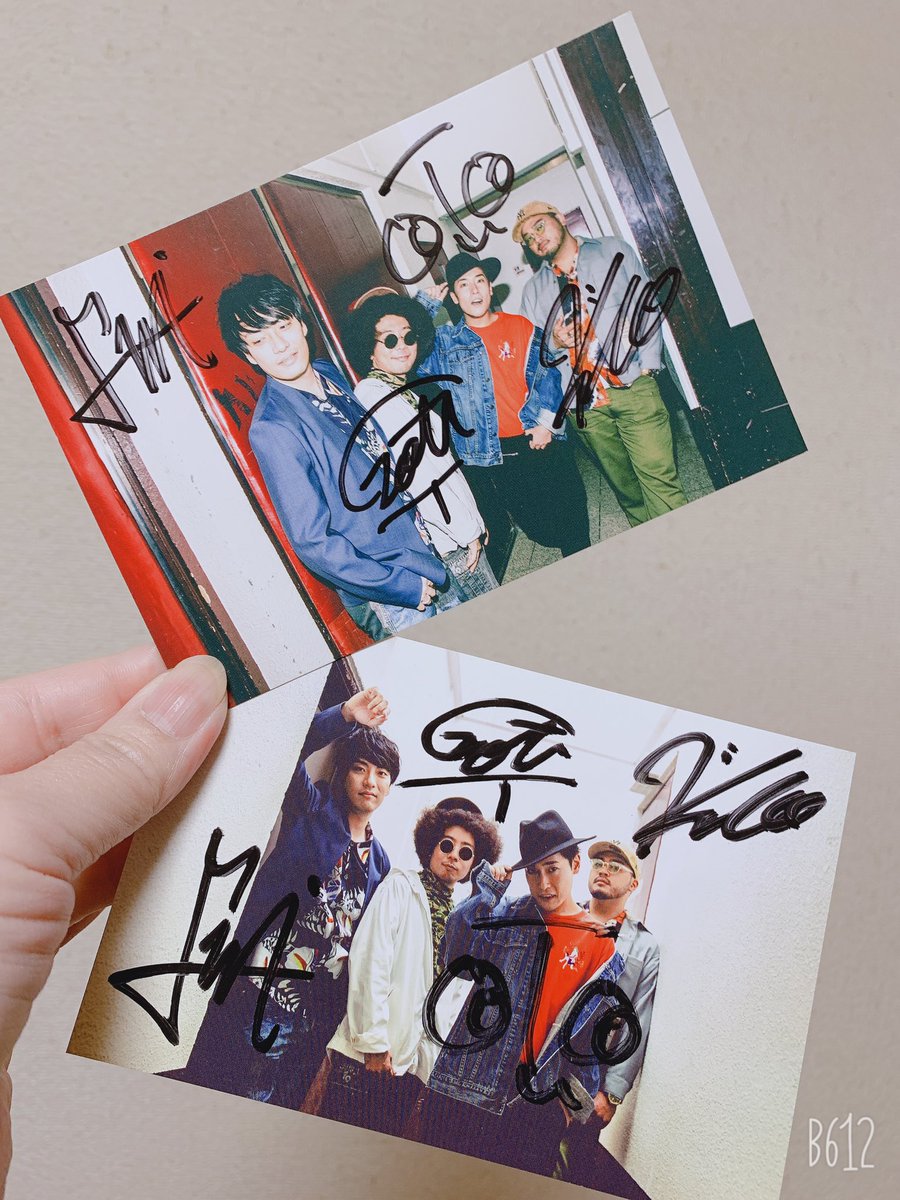 ohagi1115's tweet photo. 届いたよ～♪
サインも嬉しい😊

#ネイバーズ #ネイバーズコンプレイン #NEIGHBORSCOMPLAIN #NBCP #RNB #Virtualdancefloor #Makesyoumove #EP https://t.co/DgIYDI5vVF