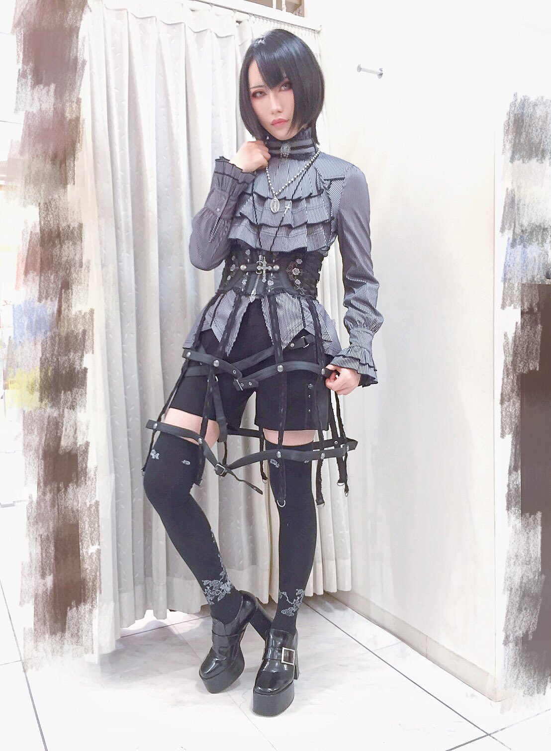 ozz on 皇子系ショートパンツ ブラック皇子系ショートパンツ イレギュラーヘム – 個性的な