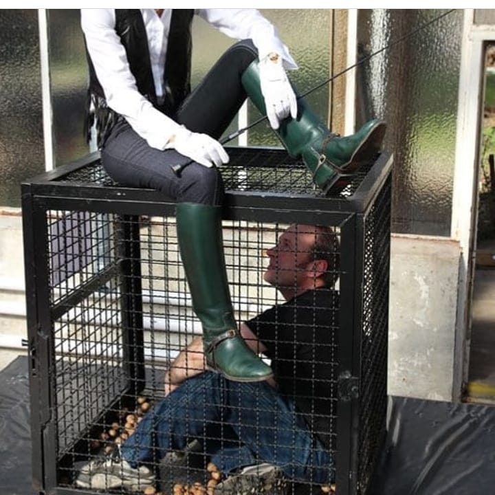 Mistress_Neean tweet media