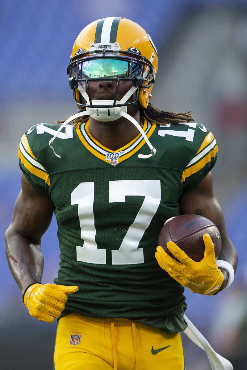 nathanmarzion's tweet photo. Aaron Rodgers' weapons before the draft vs Aaron Rodgers' weapons now 🔥🤫😤💯👀 https://t.co/KDVirb8NdQ