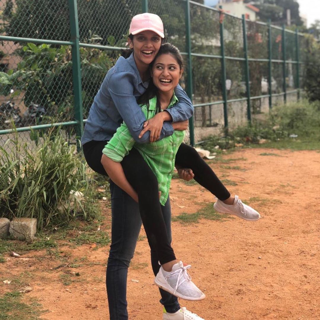 amrutha_iyengar's tweet photo. From day 1 till today you’ve always told me wt’s good &amp; bad,You’ve been more than a friend, u’ve guided me in several ways, u’ve made me a better person.Thank u for being my unbiologocal sister🥺❤️and I love you happiest birthday nidima❤️I’ll never stop annoying u @MilanaNagaraj https://t.co/TAGwv905kL