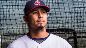 SeHablaDeporte's tweet photo. 📲 Carlos Carrasco conversa con @guillearcay: "He pasado muchos momentos difíciles, tres operaciones de corazón luego el cáncer... Y yo como papá y esposo debo demostrar que soy fuerte. Pudiera estar destruido por dentro pero no se lo demostraré a mi familia" https://t.co/6h74VzVl2p