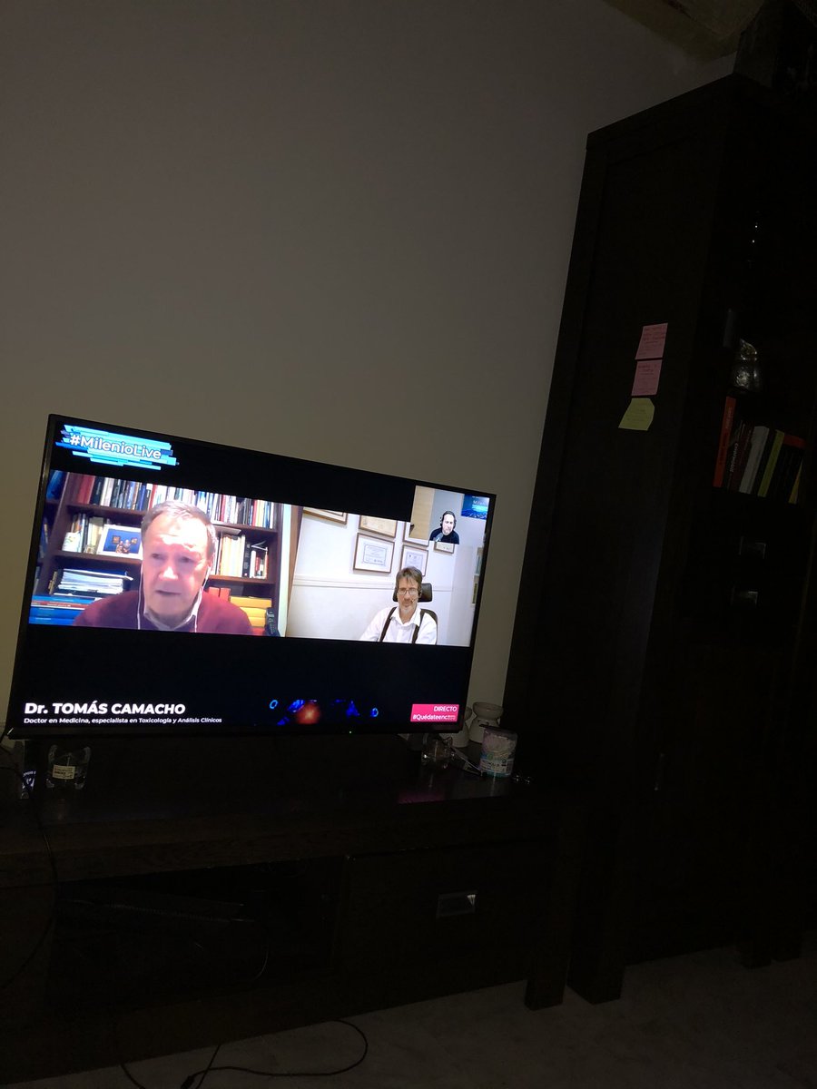 Cuencasax's tweet photo. Como choca ver a una persona de la talla humana del doctor Camacho tan abatido. Ánimo doctor! Un saludo  a toda la tribu. #MilenioLive https://t.co/qikBMczOZI