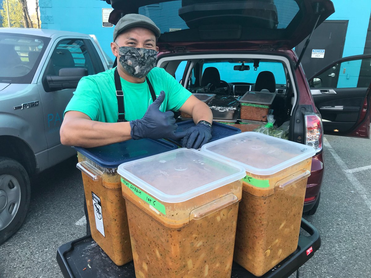 growingchefsBC's tweet photo. When it comes to helping families, there can never be too many cooks in the kitchen! See what we've been up to with our friends @FreshRootsFarms, @IlCentroVan, @VSB39, and Ono Vancouver: https://t.co/4nmZEUd8E9 #LunchLAB #ChefsForFamilies #OrderUp #GrowingChefs #FreshRoots https://t.co/Kmx3CoKUHR