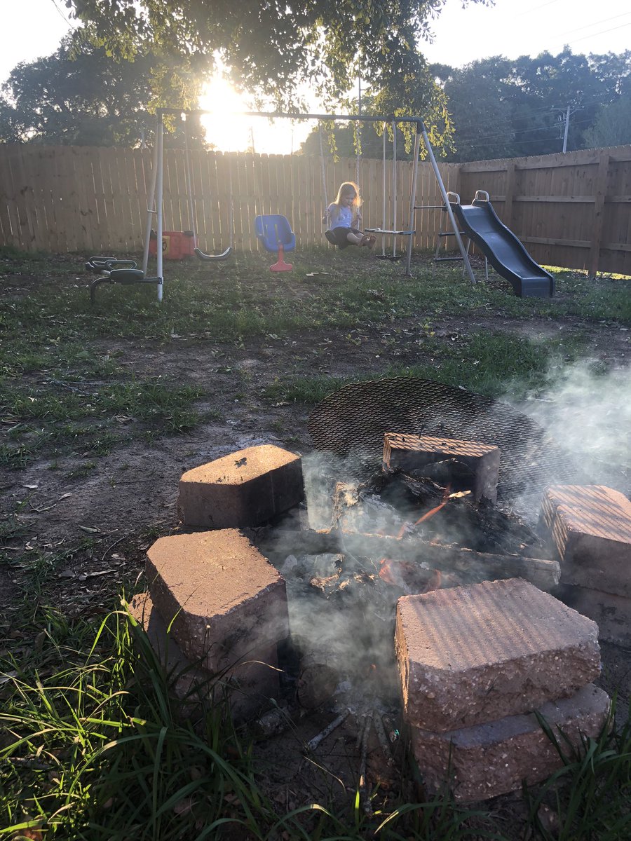TERPN's tweet photo. Decided to change things up tonight with the fam. #backyardcamping https://t.co/dUlhm3DBID