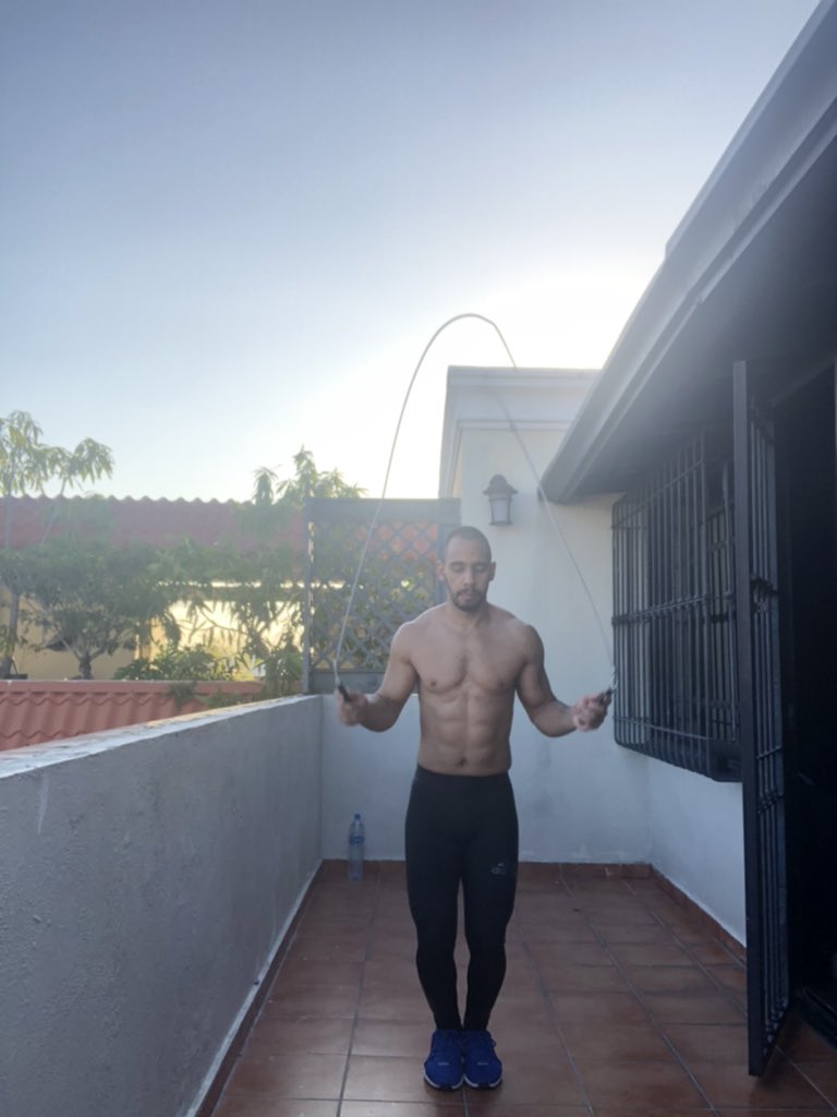 elgfernandez's tweet photo. Luchando con la cuarentena para no engordar. 😅 https://t.co/npmipuLsur