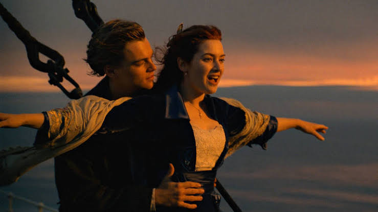 SeriesTWBZ's tweet photo. TOP CASAIS DA FICÇÃO

47 • Jack e Rose - Titanic https://t.co/4n49Zv50yV