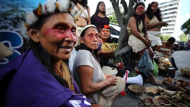 AFrontlines's tweet photo. Indigenous people of the #Amazon ask for support amid pandemic

Indigenous org @coicaorg denounced the “neglect” of gov'ts &amp; international orgs in the face of COVID-19 &amp; called for the cessation of illegal mining in their territories.

Read more: https://t.co/o99UGPdgRO https://t.co/7tPAoljMxe